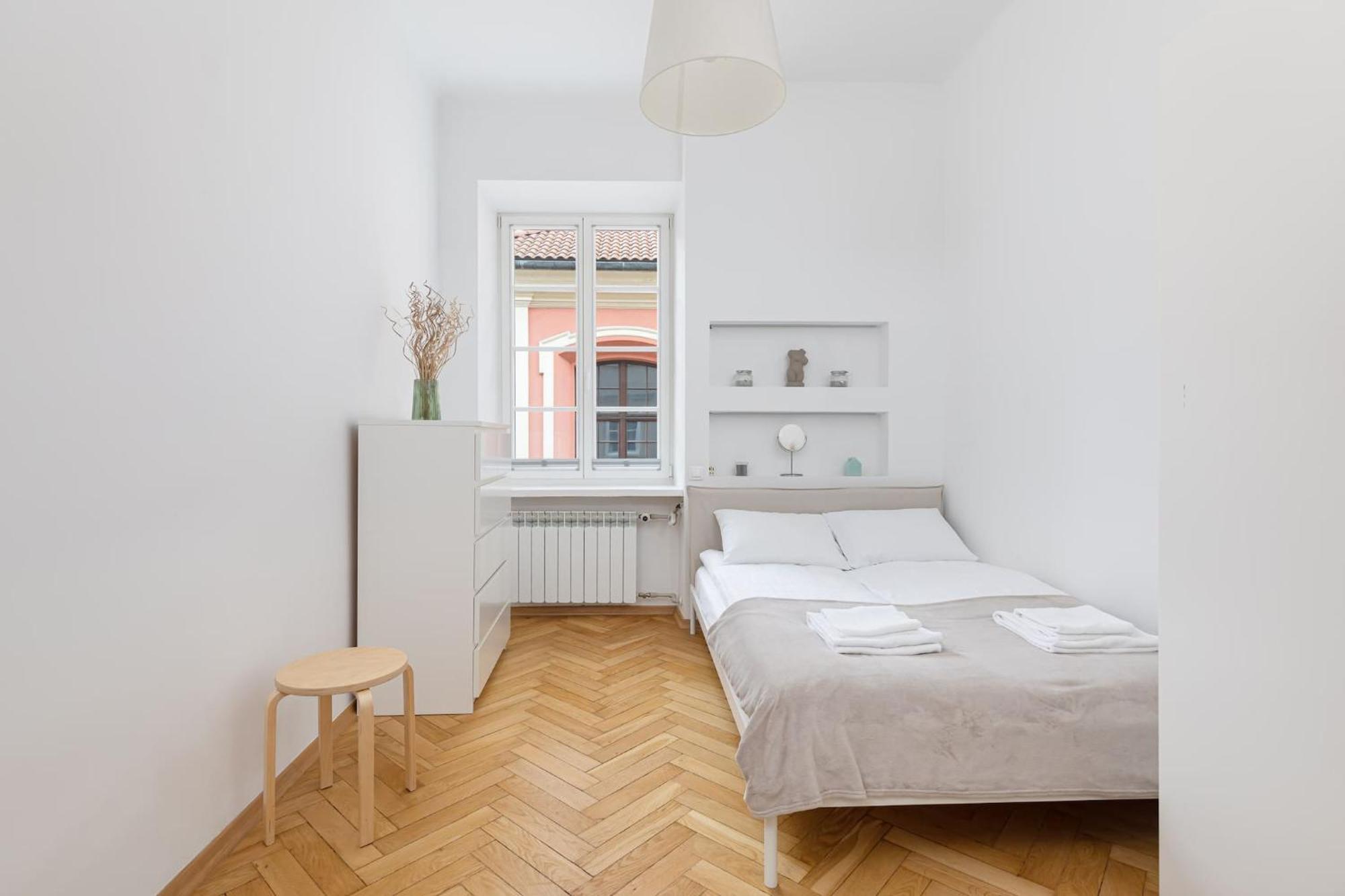 Stylish Apartment Swietojanska By Noclegi Renters Warszawa Exteriör bild